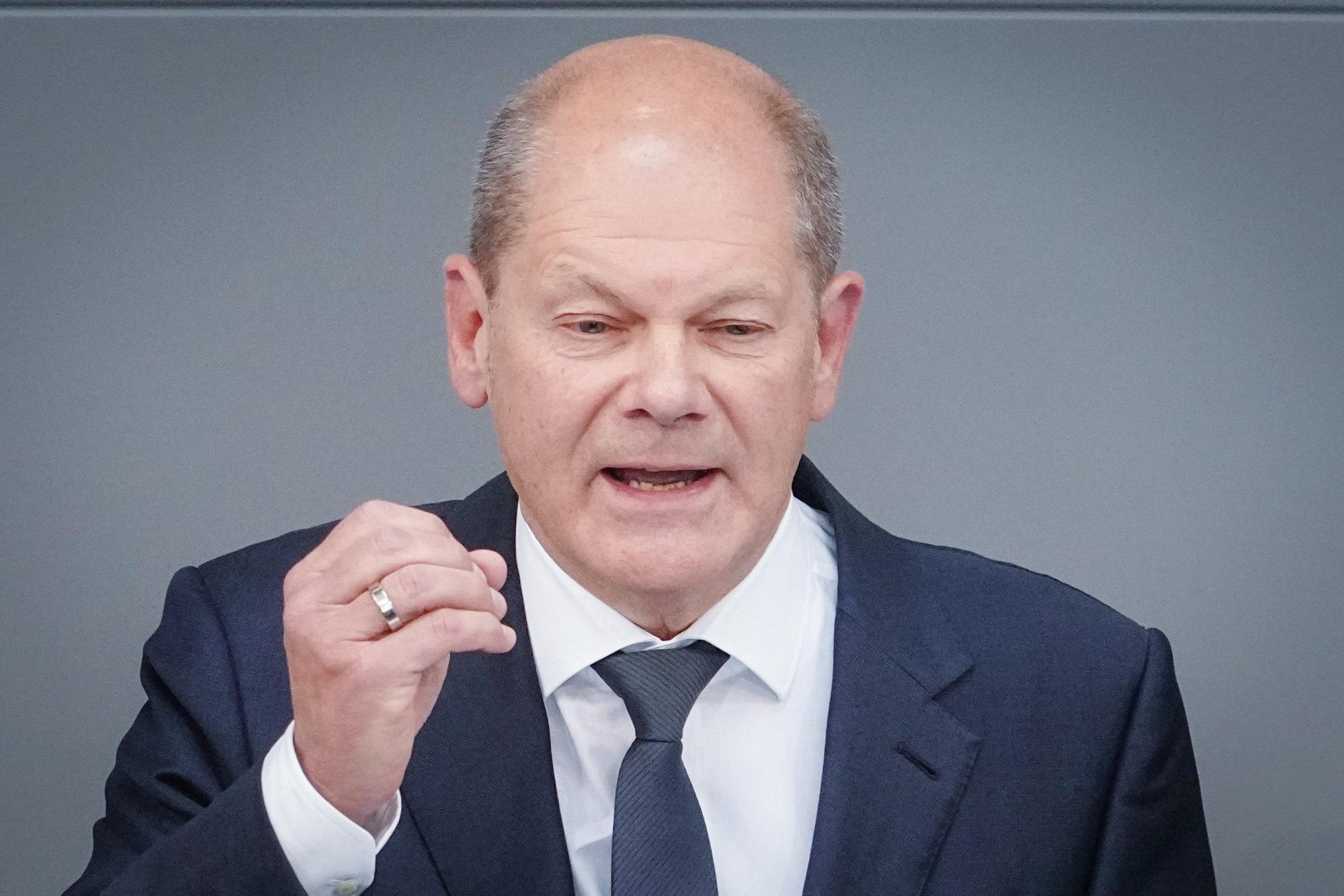 Bundeskanzler Olaf Scholz (SPD) sprach am 1. Juni 2022 in der Generaldebatte der Haushaltswoche im Bundestag.