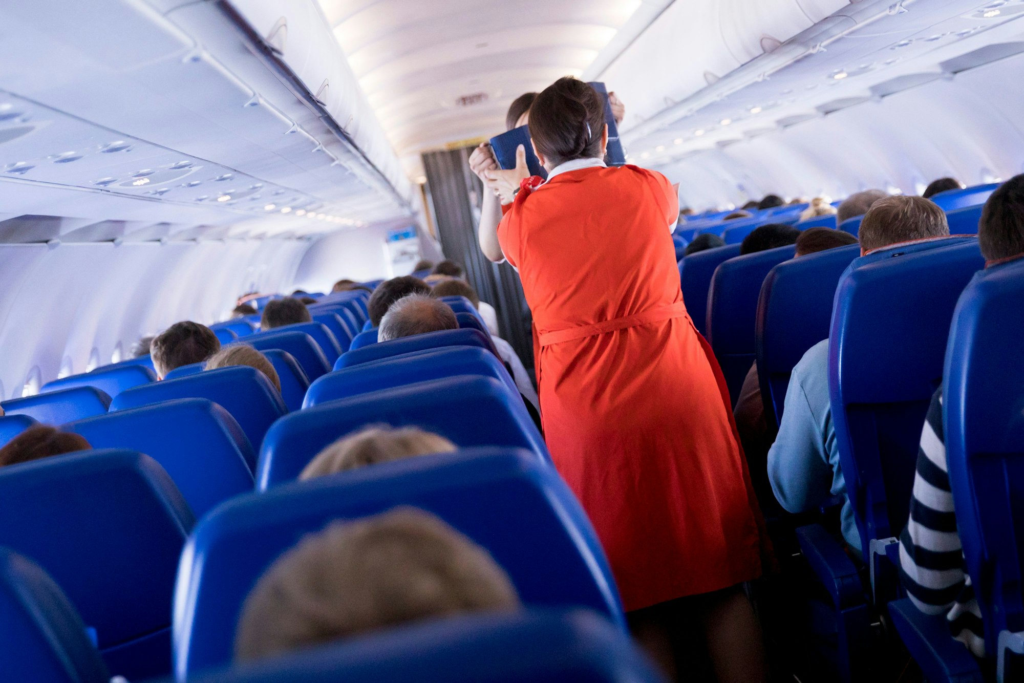 Getränkeservice im Flugzeug