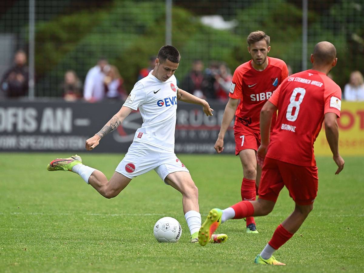 Denis Huseinbasic gewann den hessischen Landespokal mit den Kickers Offenbach.