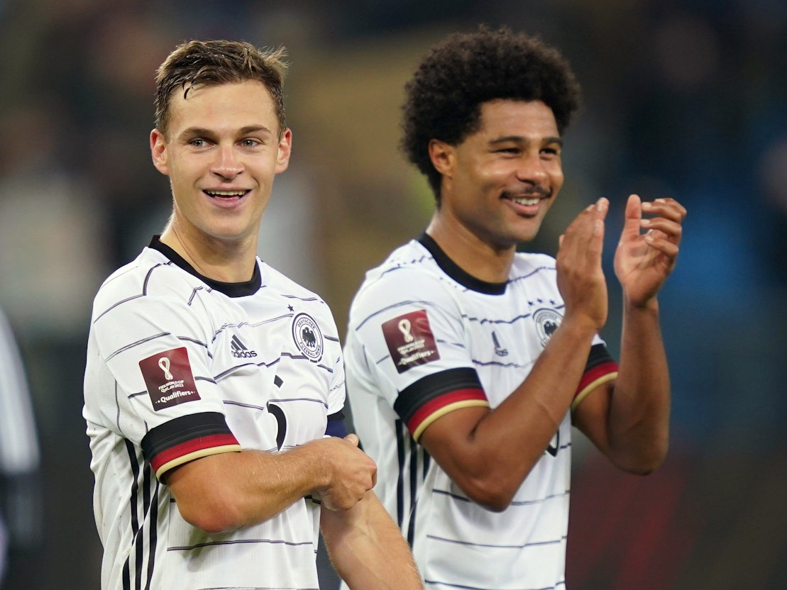 Joshua Kimmich (links) und Serge Gnabry sind bei der Nations League dabei.