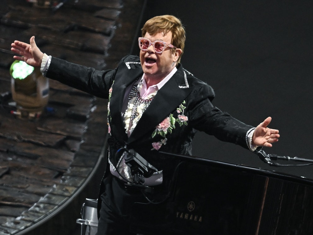 Der britische Musiker Elton John gibt im Rahmen seiner «Farewell Yellow Brick Road»-Abschiedstournee ein Stadionkonzert im Deutsche Bank Park. Sir Elton John zählt zu den größten Stars der Popgeschichte.