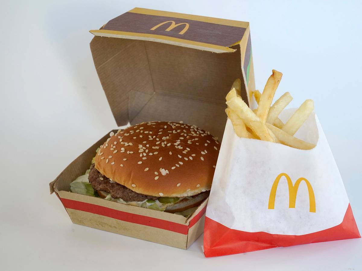 Eine McDonald's-Bestellung sorgt in den USA derzeit für einen Skandal. Unser Foto zeigt ein McDonald's-Menü aus den USA im April 2022.