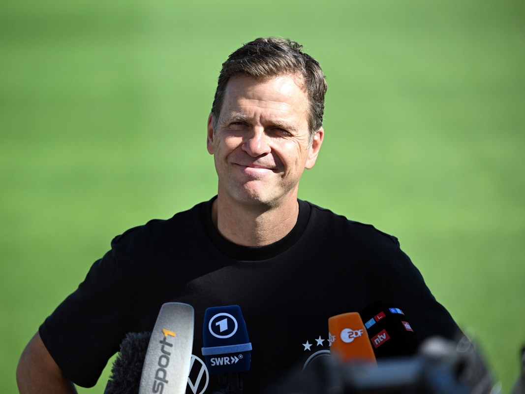 Oliver Bierhoff, Direktor Nationalmannschaften und Akademie, gibt ein Interview.