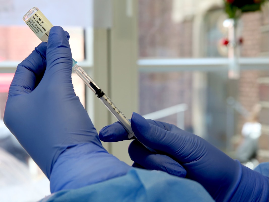 Symbolbild einer Impfvorbereitung.