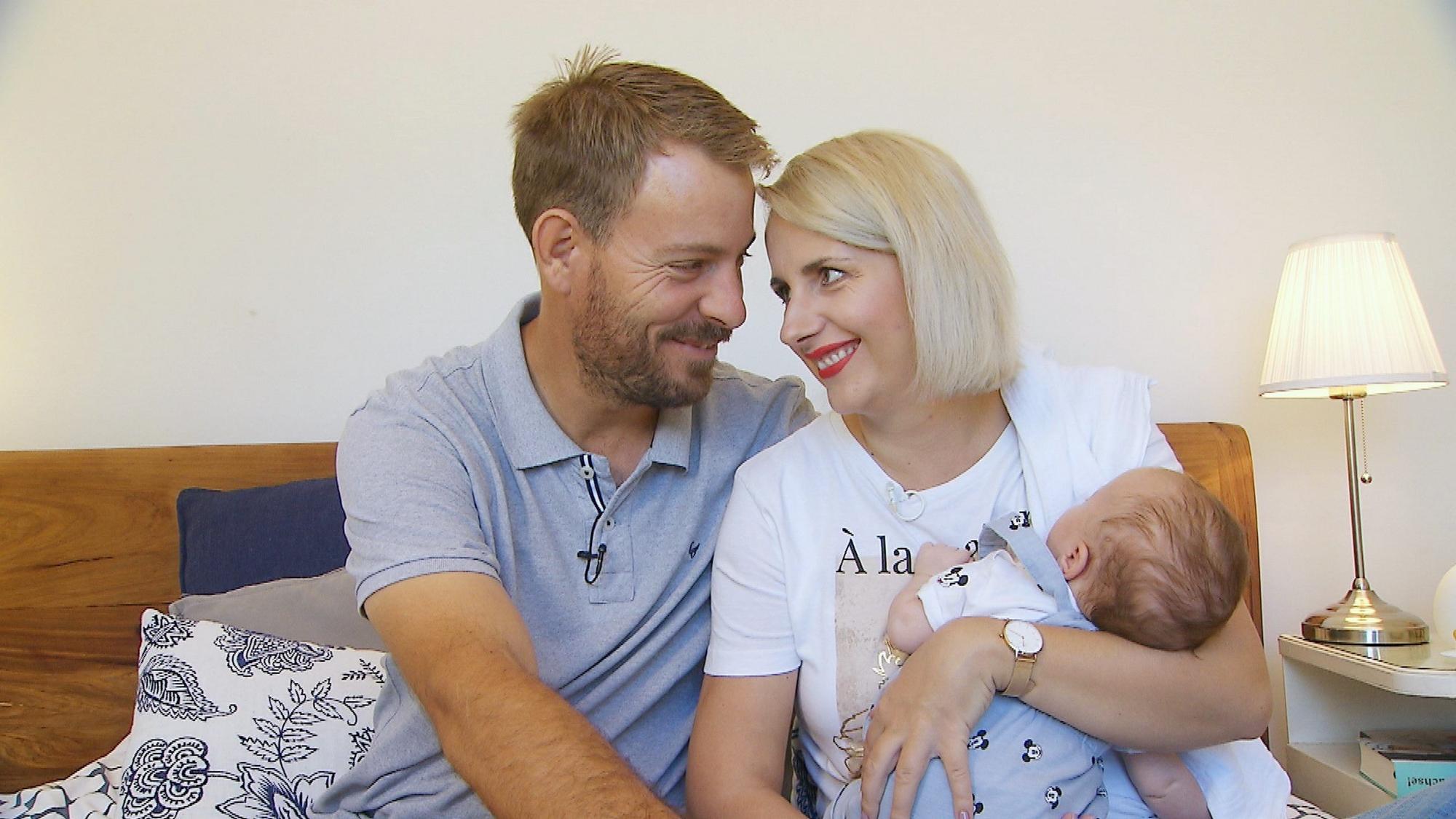 Anna und Gerald freuen sich jetzt endlich eine kleine Familie zu sein.