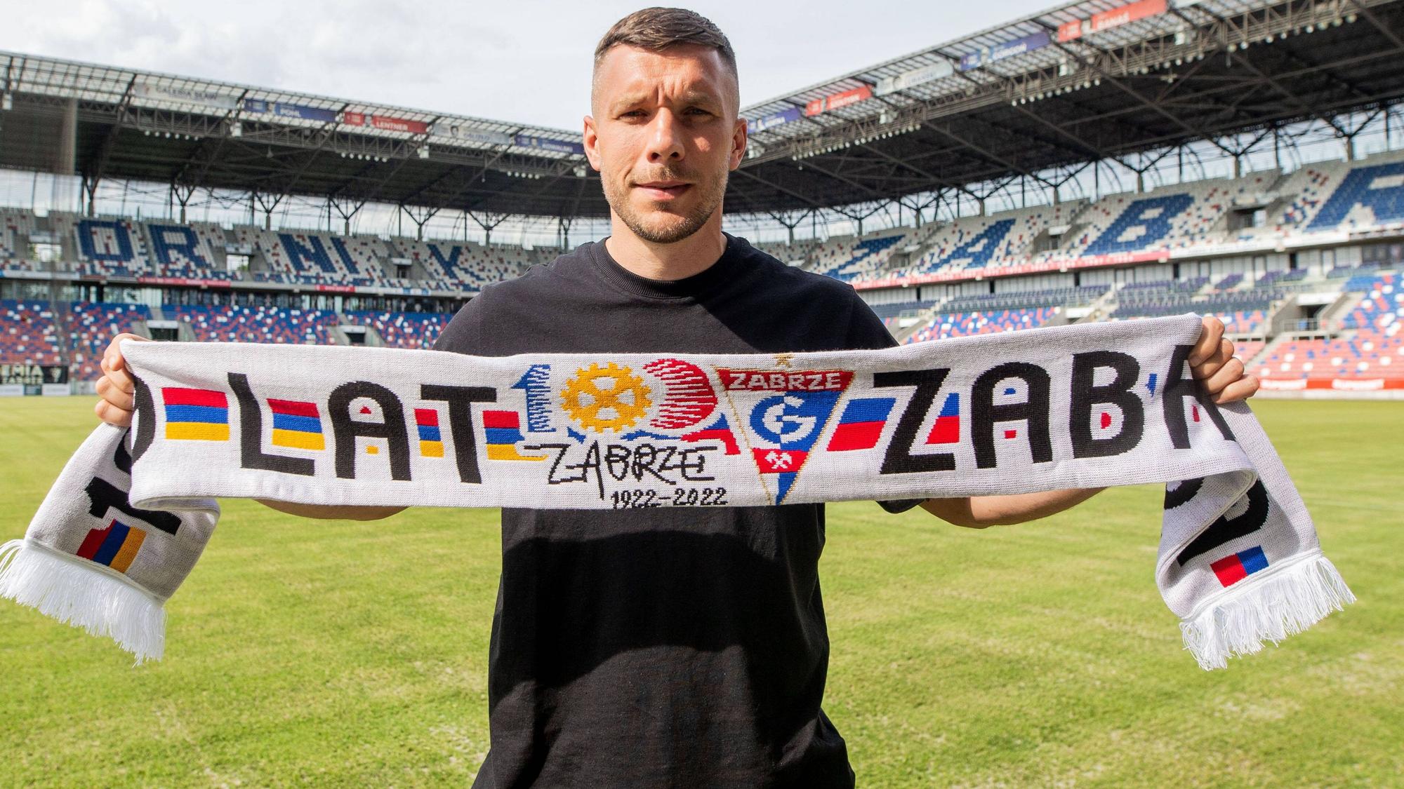 Lukas Podolski im Stadion von Gornik Zabrze.
