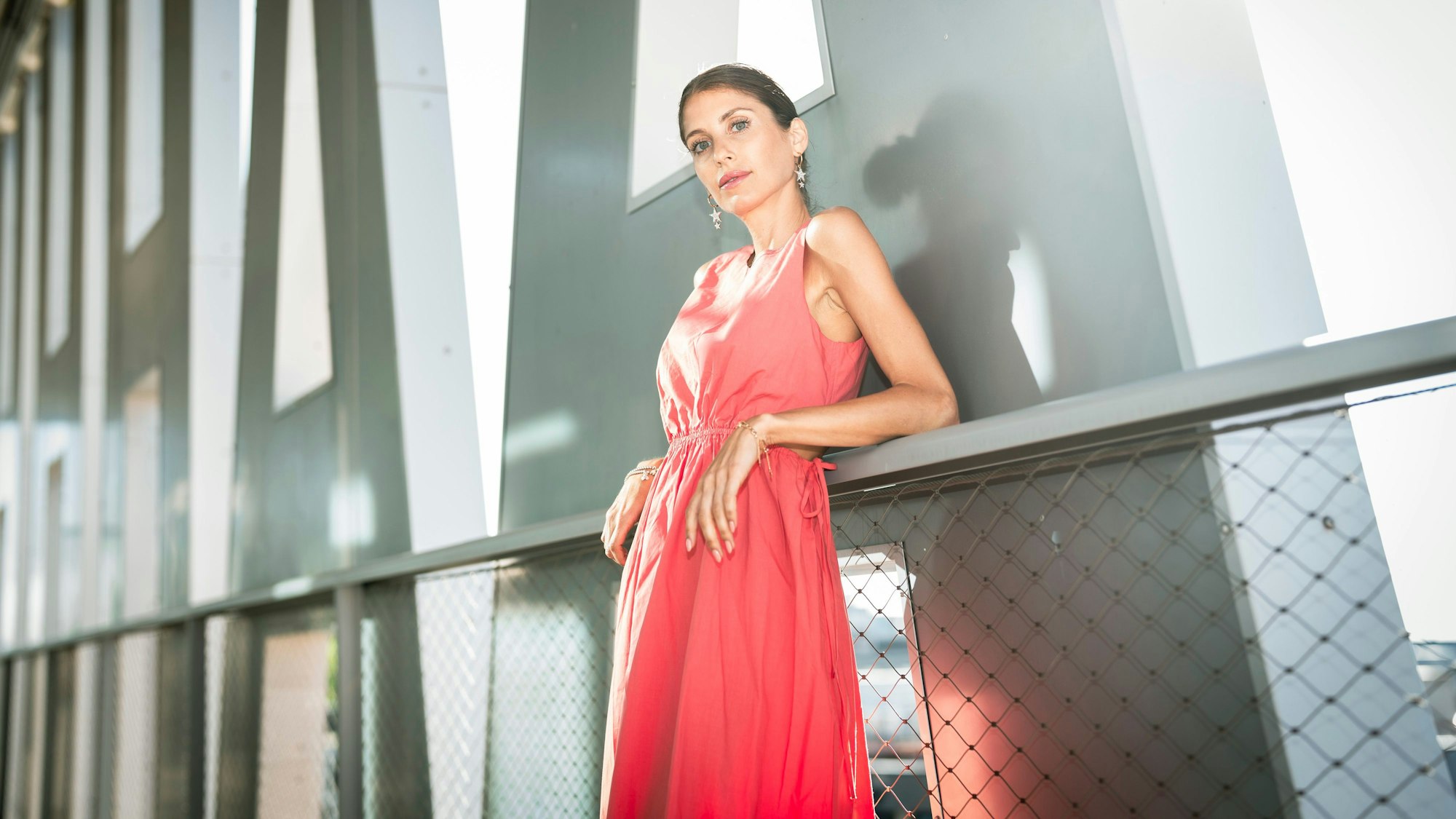 Cathy Hummels posiert in München.