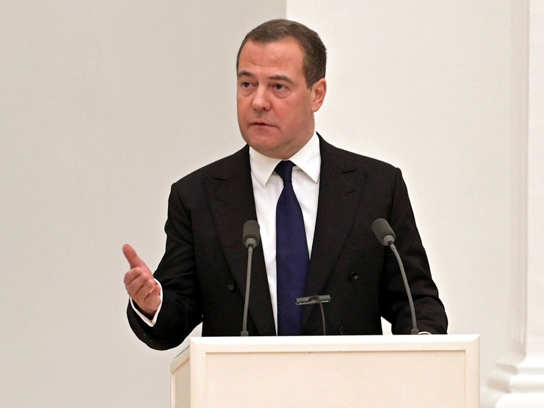 Dmitri Medwedew, Vorsitzender der Partei Einiges Russland und stellvertretender Leiter des Sicherheitsrates (hier im Februar 2022), postet auf Telegram regelmäßig Hassnachrichten.