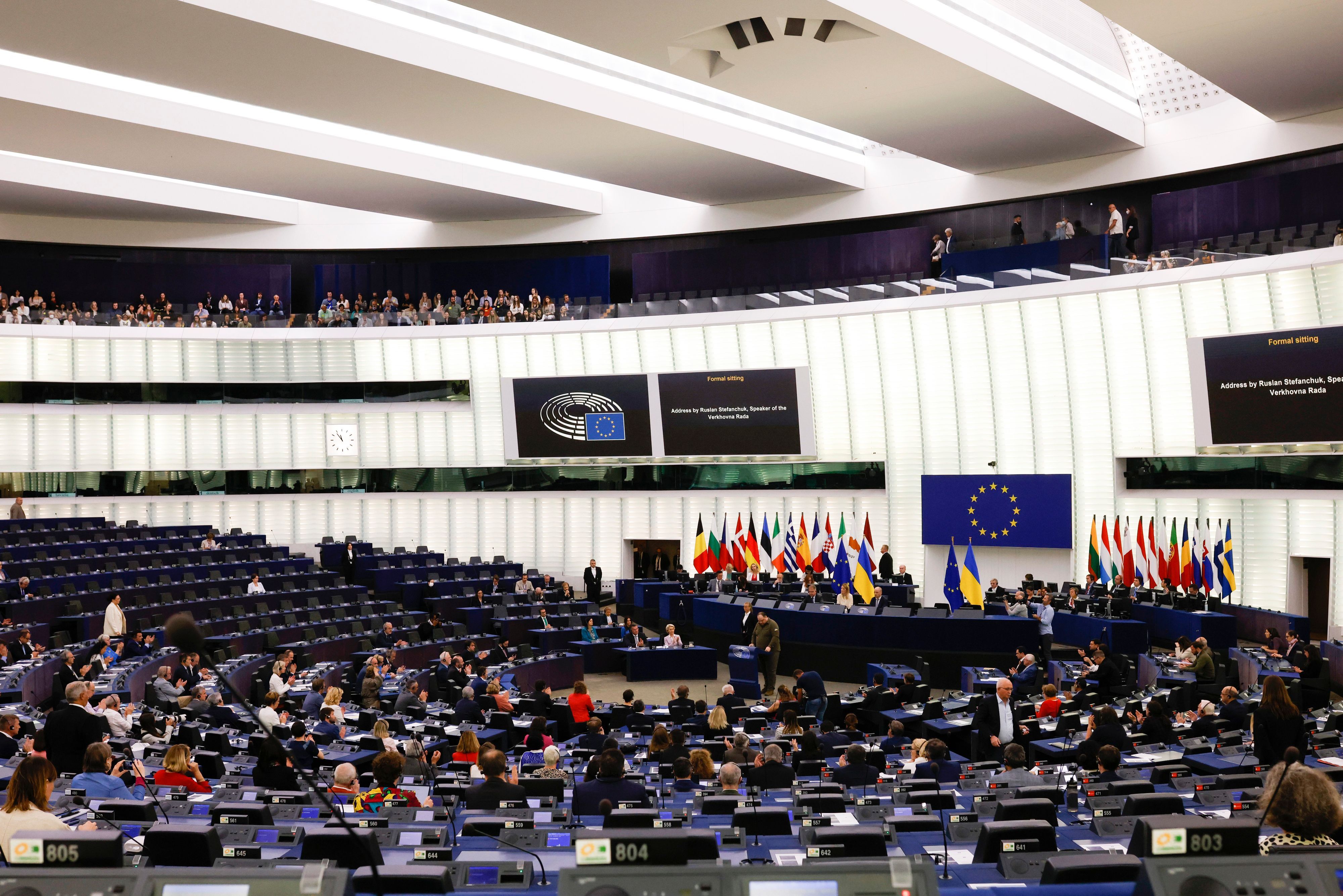 08.06.2022, Frankreich, Straßburg: Der ukrainische Parlamentspräsident Ruslan Stefantschuk spricht im EU Parlament.