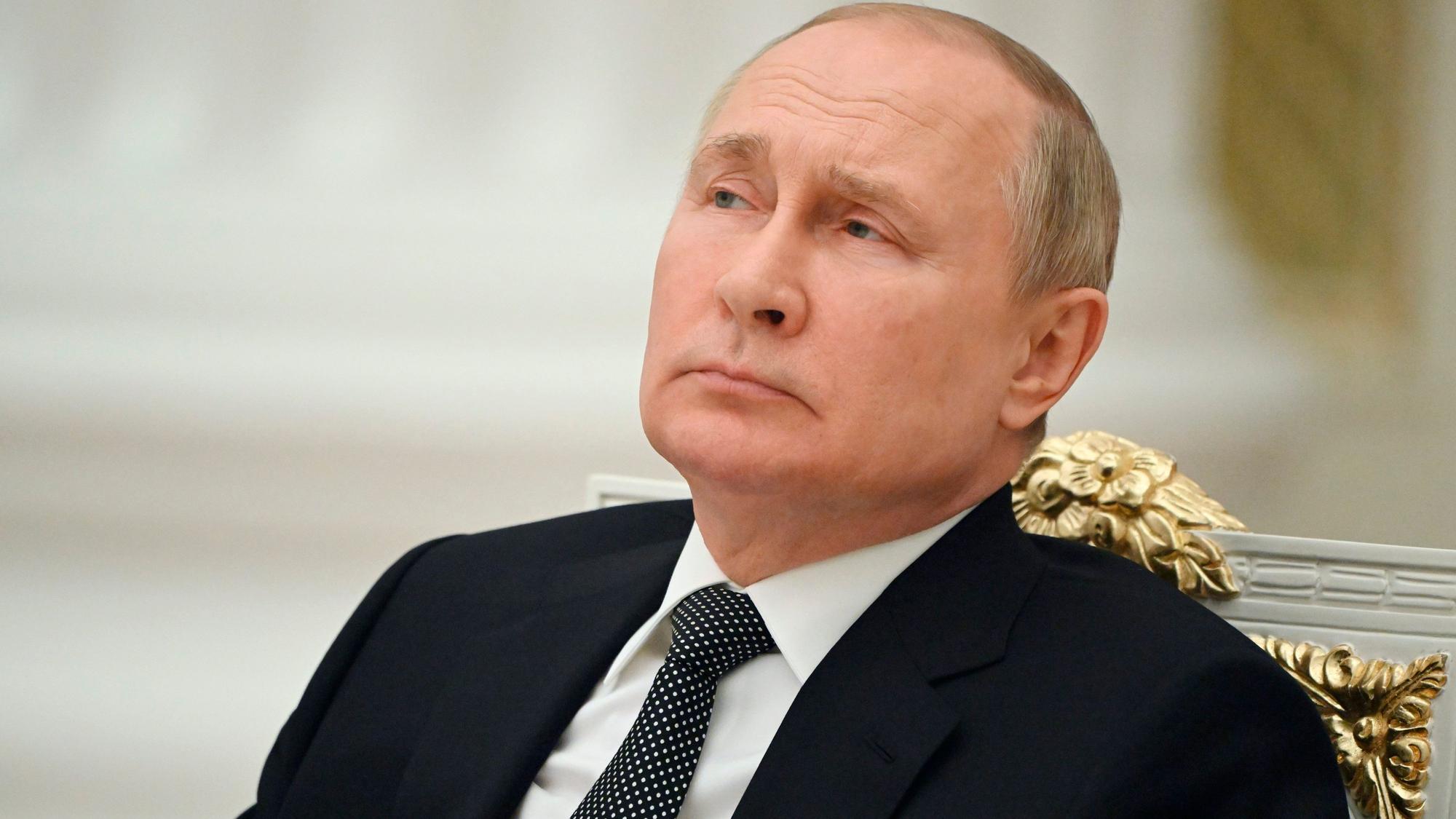 Russlands Präsident Wladimir Putin (hier am 25 Mai) hat sich selbst mit Peter dem Großen verglichen.
