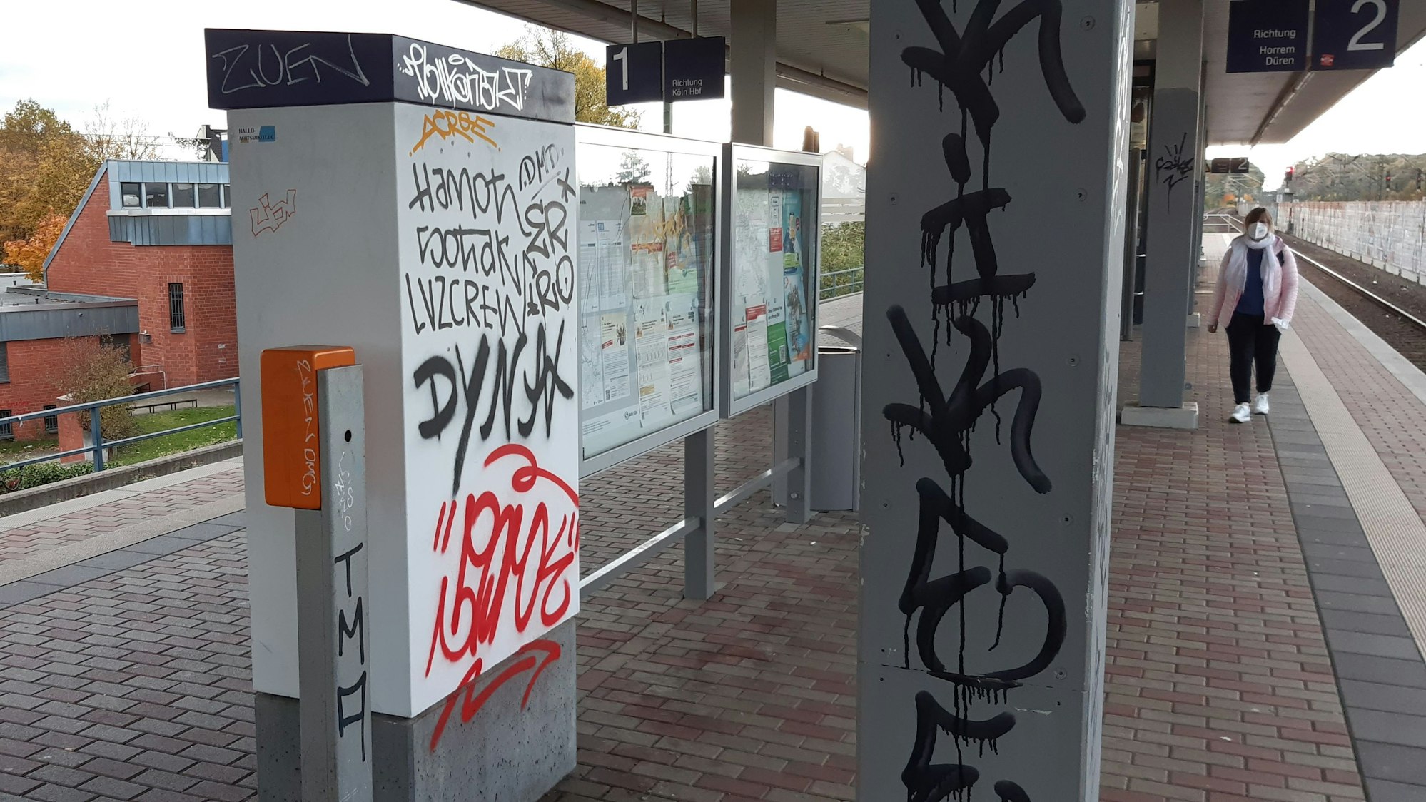 Foto von der Kölner Haltestelle Müngersdorf Technologiepark.