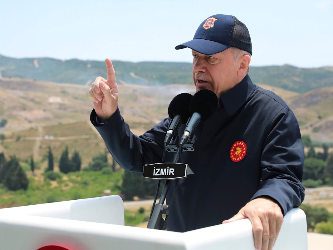 Der türkische Präsident Recep Tayyip Erdogan spricht am letzten Tag der Militärübungen, die am Donnerstag, dem 9. Juni, in Seferihisar in der Nähe von Izmir an der türkischen Ägäisküste stattfanden.Erdogan drohte Griechenland mit Eskalation.