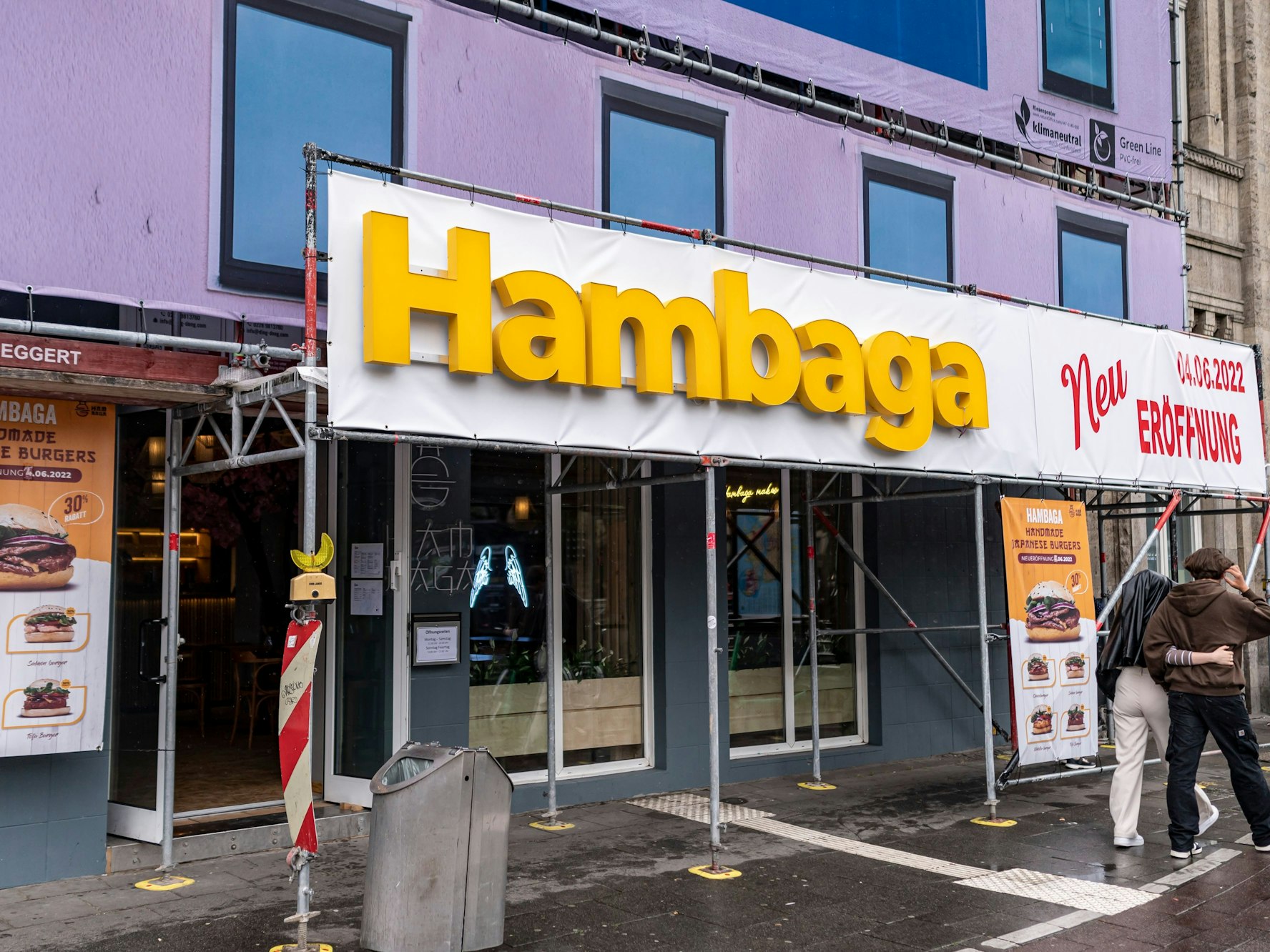 Das Logo des neuen japanischen Burger-Ladens „Hambaga“ in Köln am Neumarkt.