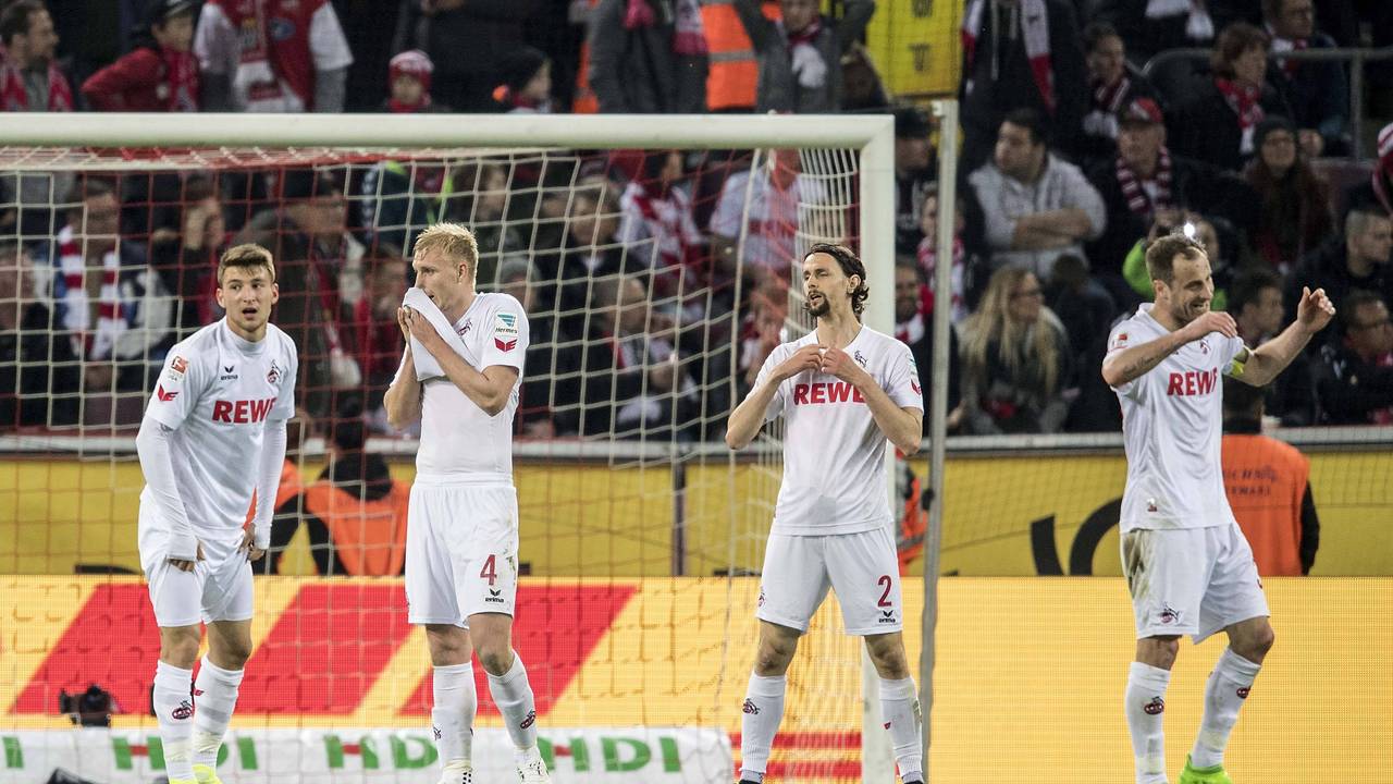 Neven Subotic, Mathias Lehmann, Frederik Sörensen und Salih Özcan sind nach einem Gegentor sichtlich enttäuscht.