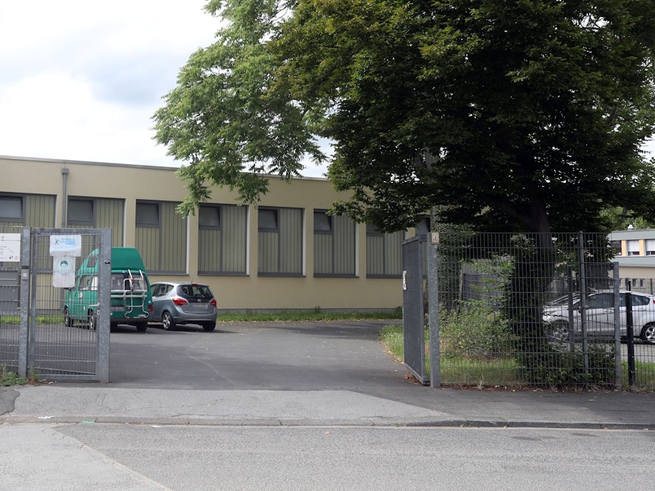 Das Gebäude der Nelson-Mandela-Gemeinschaftshauptschule in Köln-Buchheim.