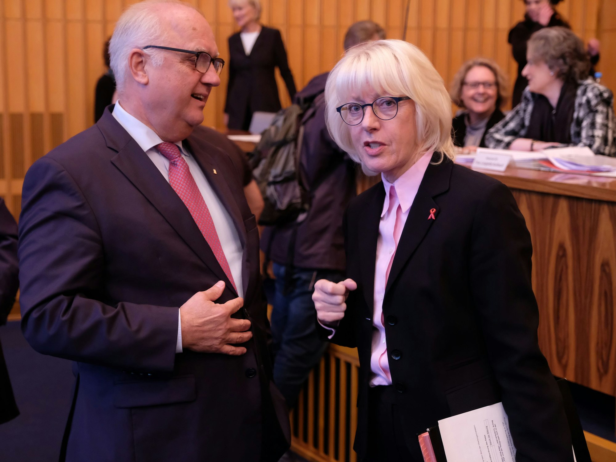 Elfi Scho-Antwerpes und Hans-Werner Bartsch im Kölner Stadtrat