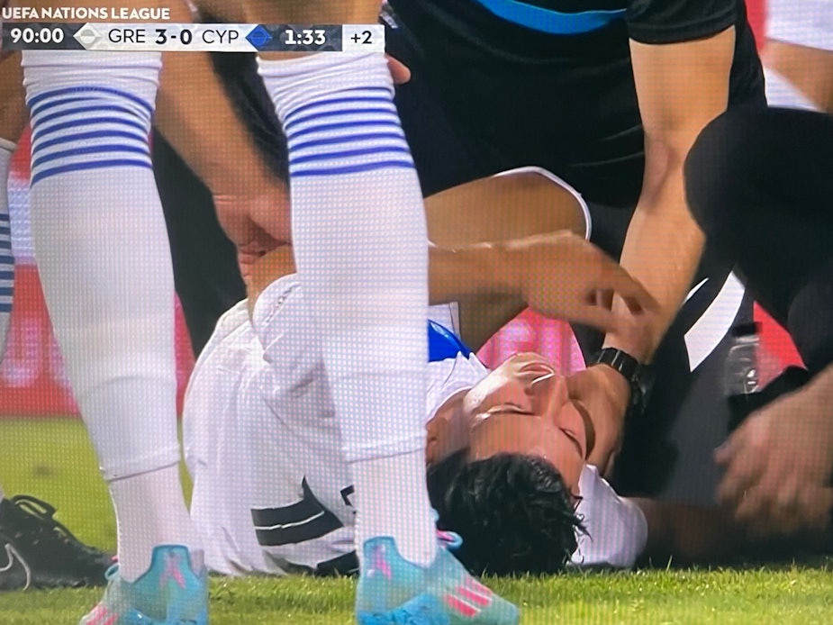 Dimitrios Limnios verletzte sich am 9. Juni 2022 bei Griechenlands Nations-League-Sieg gegen Zypern.
