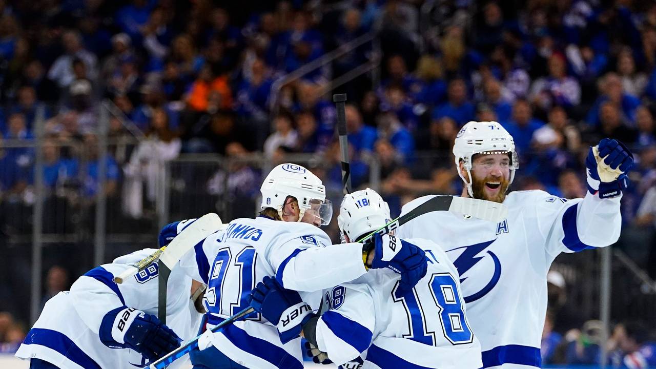Jubel bei den Spielern von Tampa Bay Lightning.