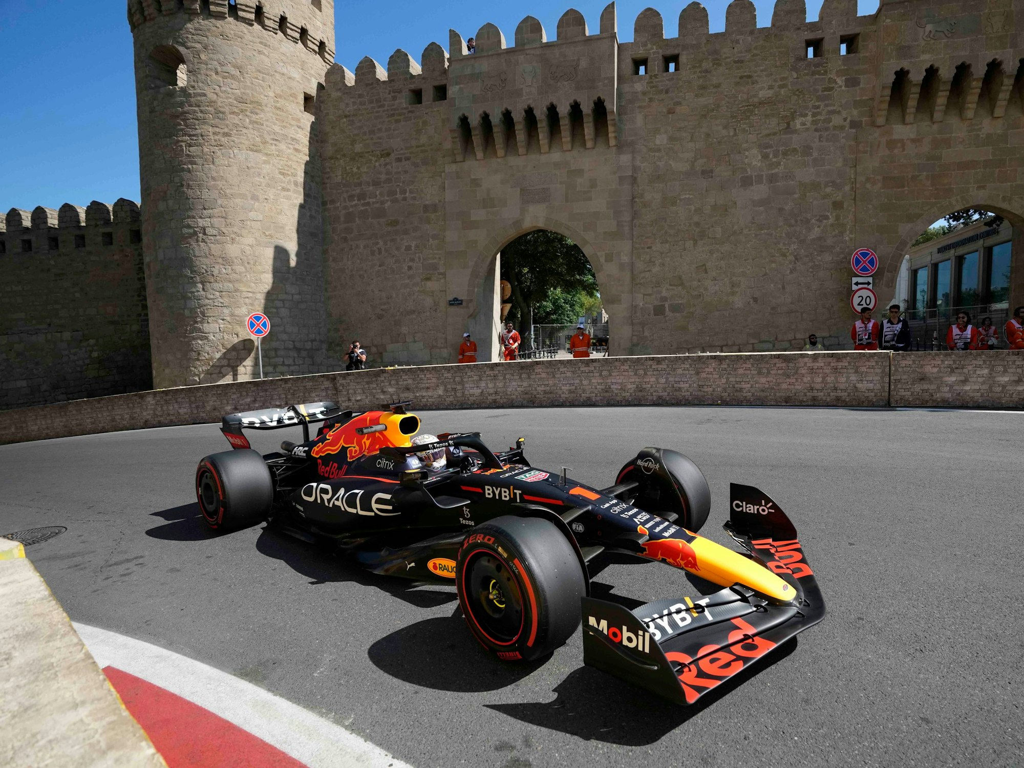 Max Verstappen aus den Niederlanden vom Team Red Bull Racing in Aktion.