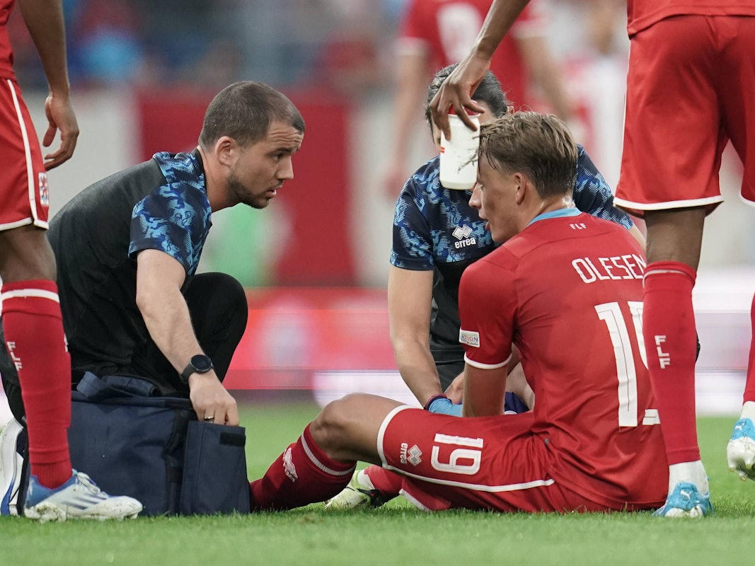 Mathias Olesen musste bei Luxemburgs Nations-League-Spiel gegen die Türkei (am 11. Juni 2022) behandelt werden.