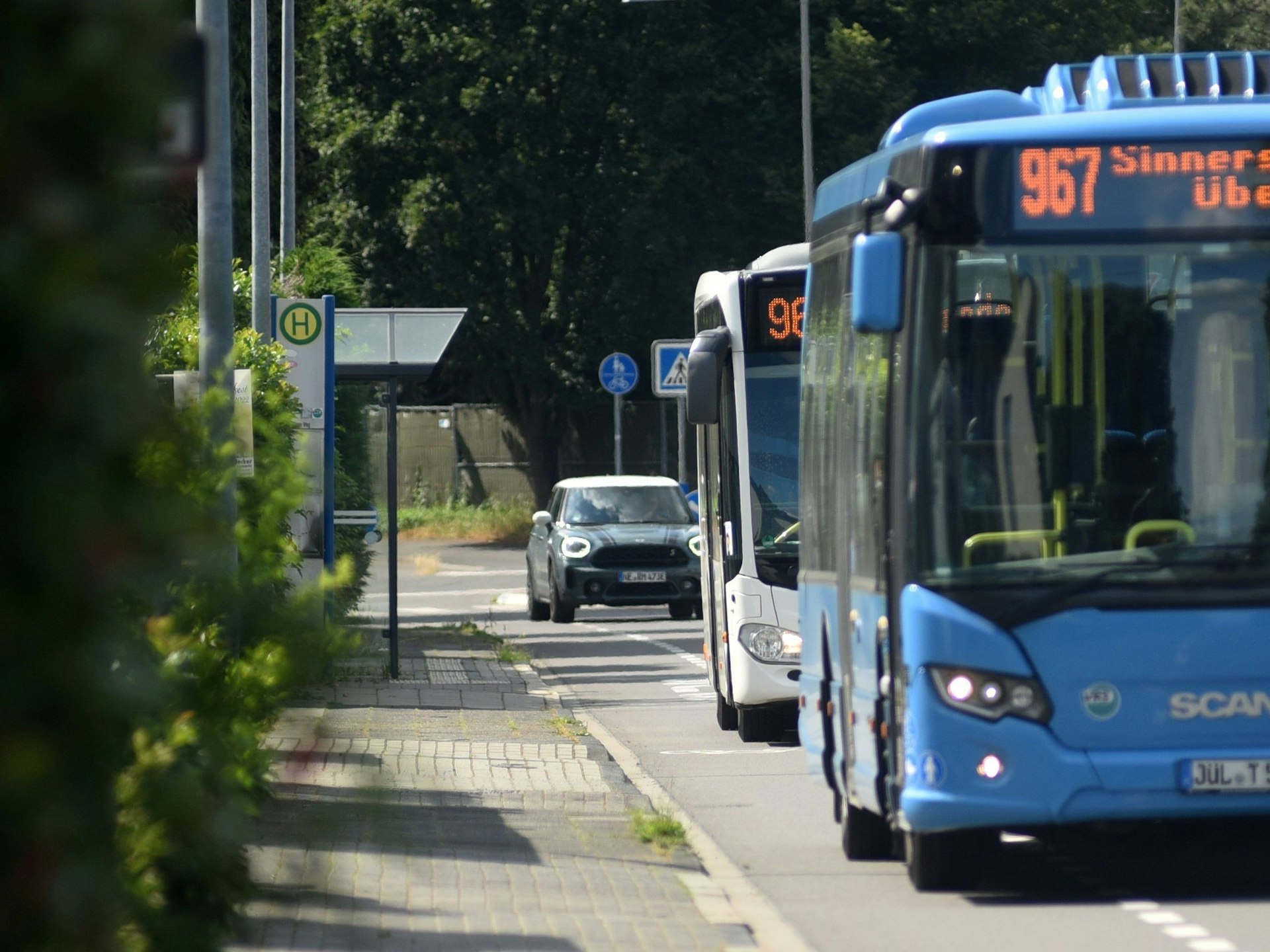 Aufnahmen der Christinaschule in Pulheim-Stommeln. Schulweg Venloer Straße.