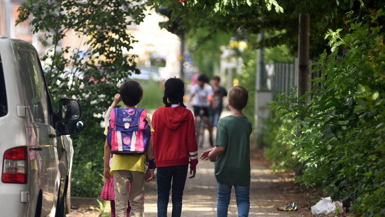 Aufnahmen der Christinaschule in Pulheim-Stommeln an der Venloer Straße