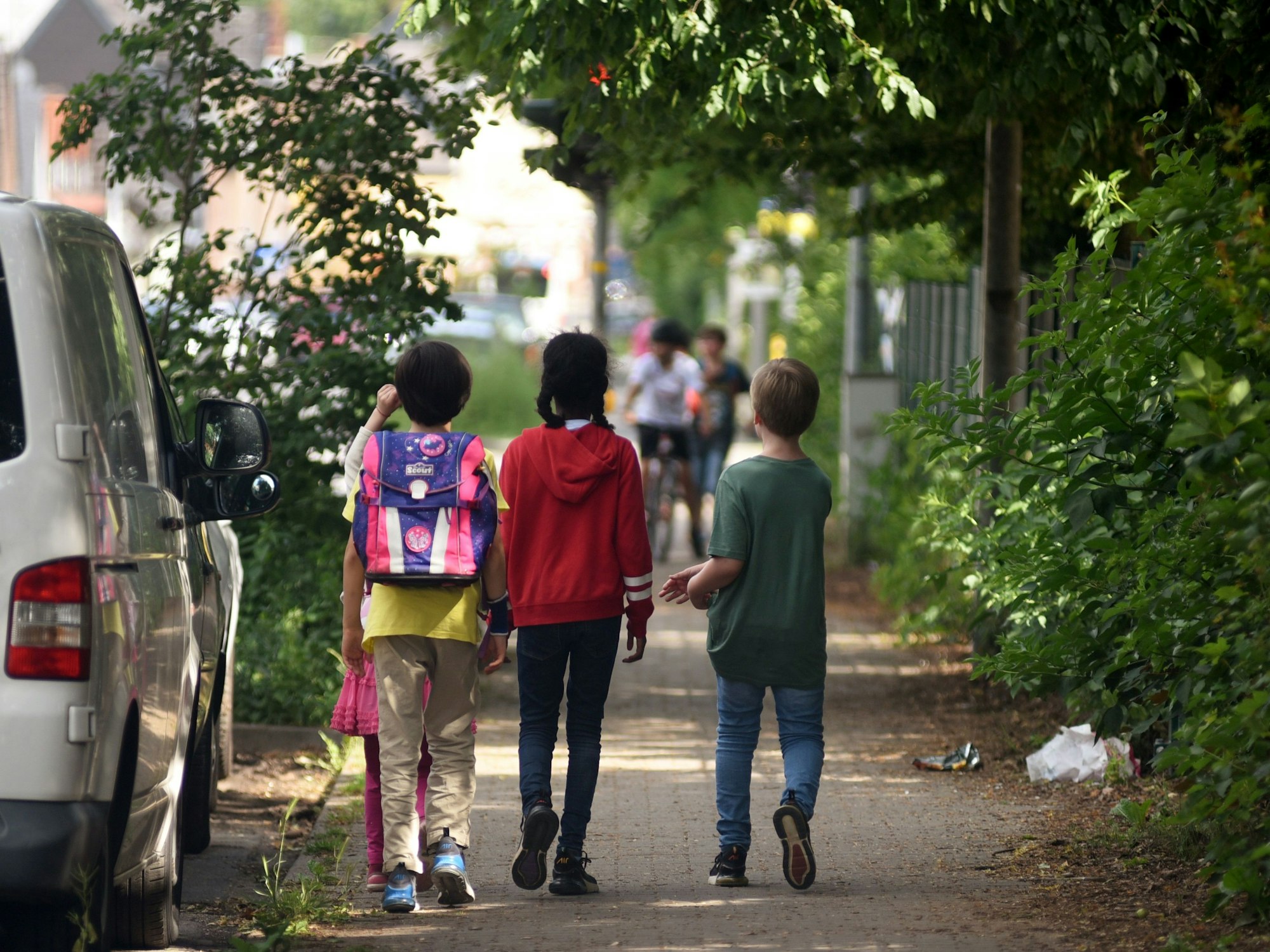 Aufnahmen der Christinaschule in Pulheim-Stommeln an der Venloer Straße