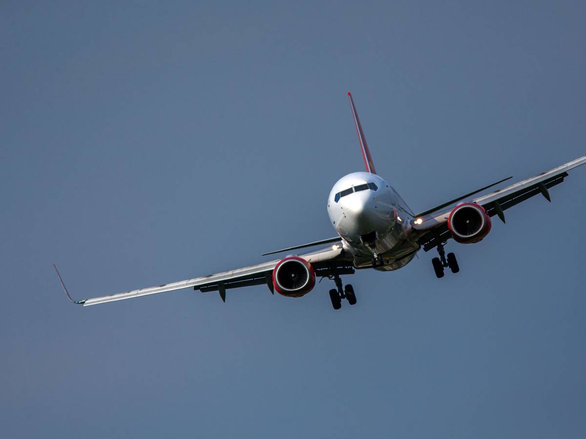 Der Corendon-Flieger (hier ein Symbolfoto) musste ungeplant in Basel landen.