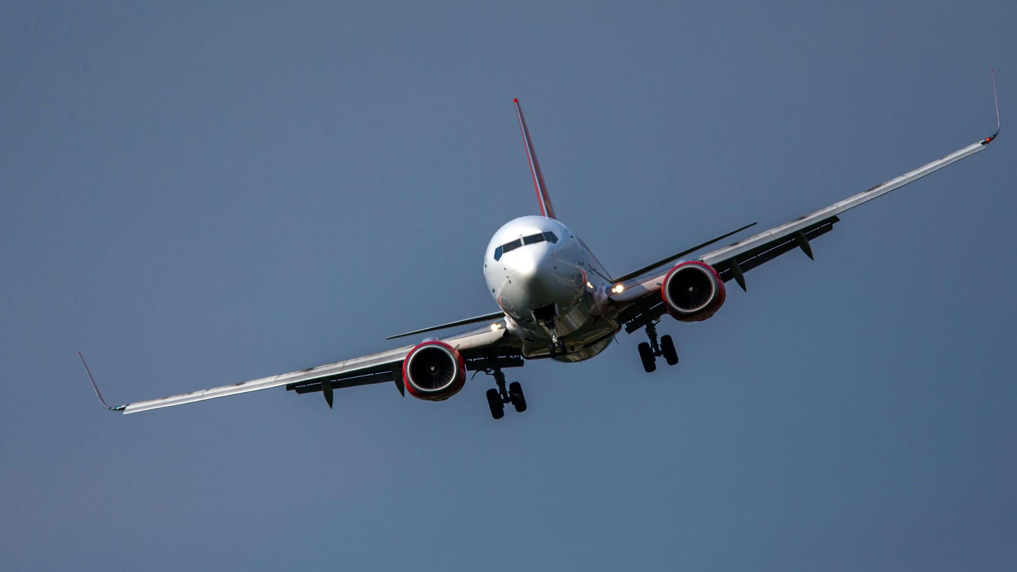 Der Corendon-Flieger (hier ein Symbolfoto) musste ungeplant in Basel landen.