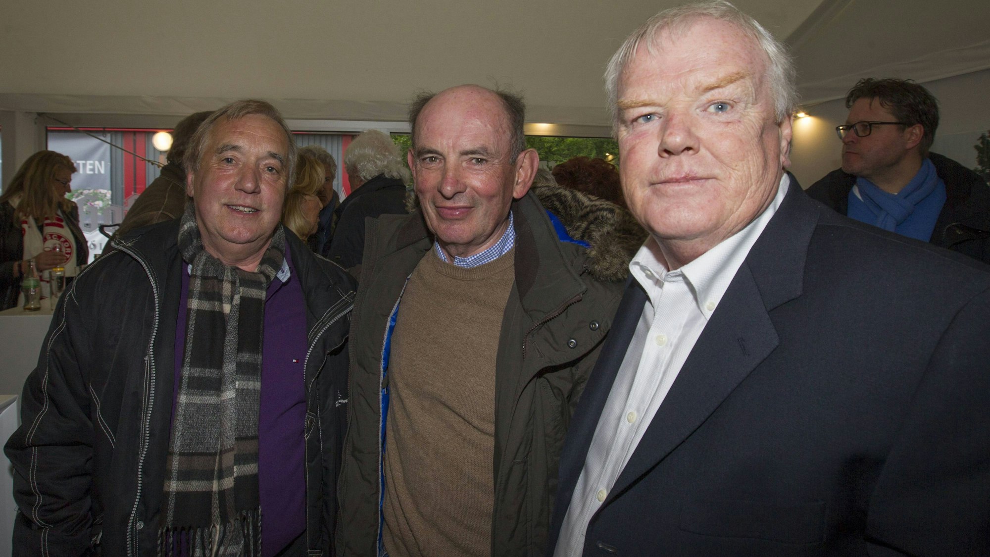 Kalli Mödrath, Hannes Linßen und Noel Campbell
im Südstadion in Köln.