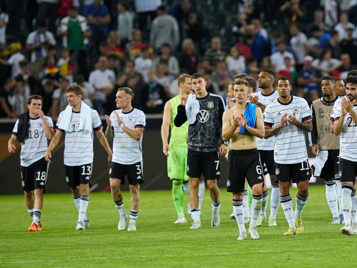 Die Spieler der Nationalmannschaft bedanken sich bei ihren Fans.