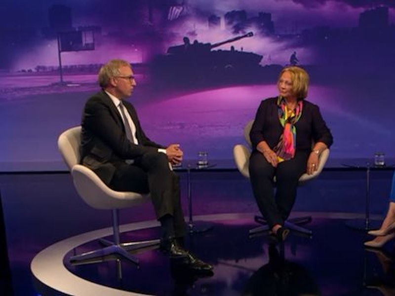 Sandra Maischberger (rechts) hatte die FDP-Politikerin Sabine Leutheusser-Schnarrenberger und den Politologen Johannes Varwick in ihre Sendung geladen.