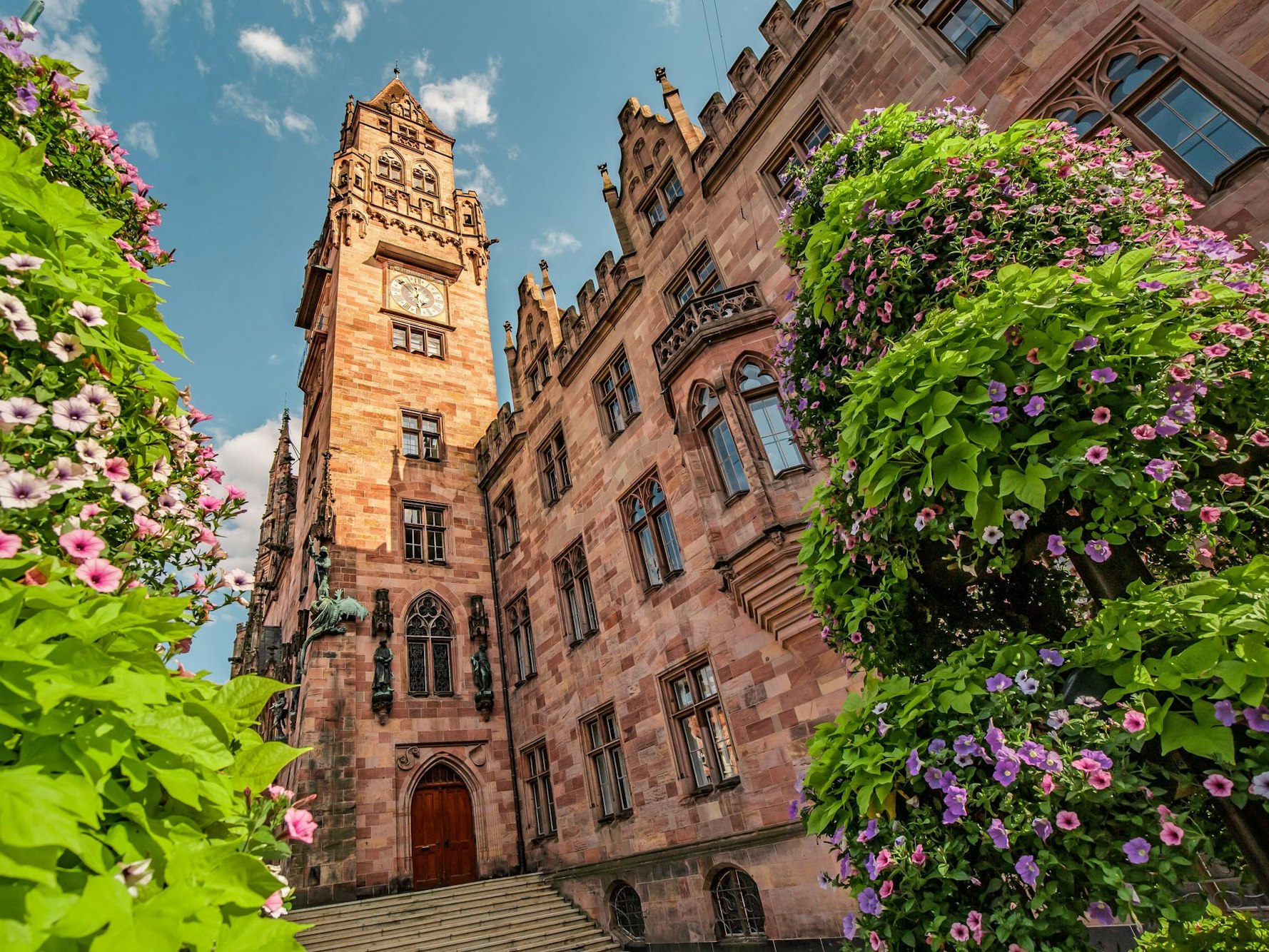 Saarbrücken ist nicht nur die Landeshauptstadt des Saarlands, sondern besitzt auch eine wunderschöne Altstadt.