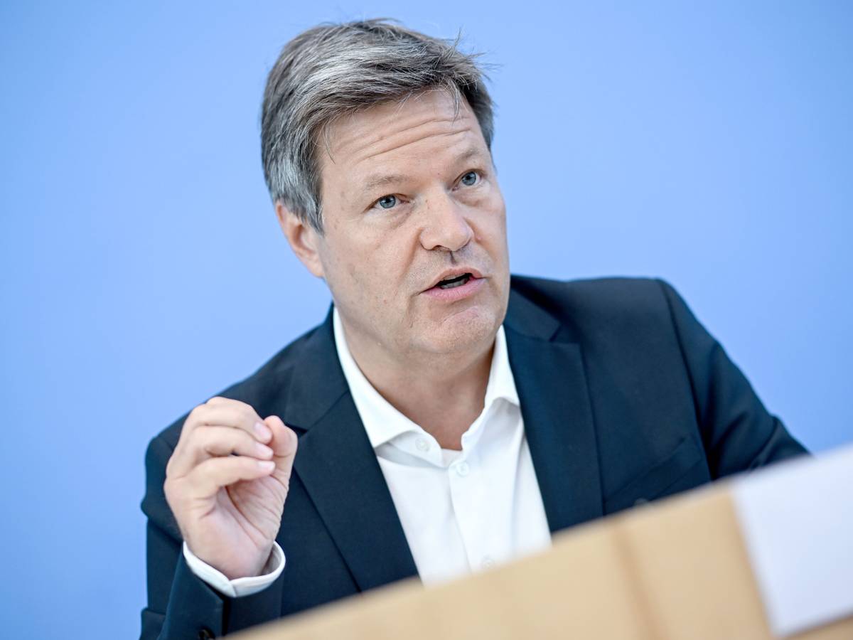15.06.2022, Berlin: Robert Habeck (Bündnis 90/Die Grünen), Vizekanzler und Bundesminister fu·r Wirtschaft und Klimaschutz, spricht bei einer Pressekonferenz über die Gesetzesentwürfe zu Wind-an-Land und Bundesnaturschutz. Foto: Britta Pedersen/dpa +++ dpa-Bildfunk +++