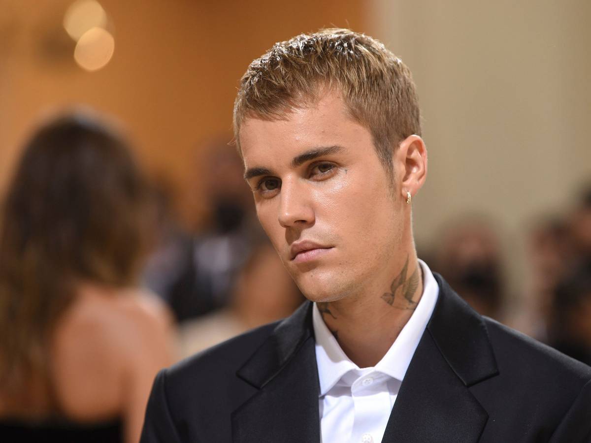 Popstar Justin Bieber (hier im September 2021 in New York) muss seine US-Tour wegen einer Gesichtslähmung absagen.