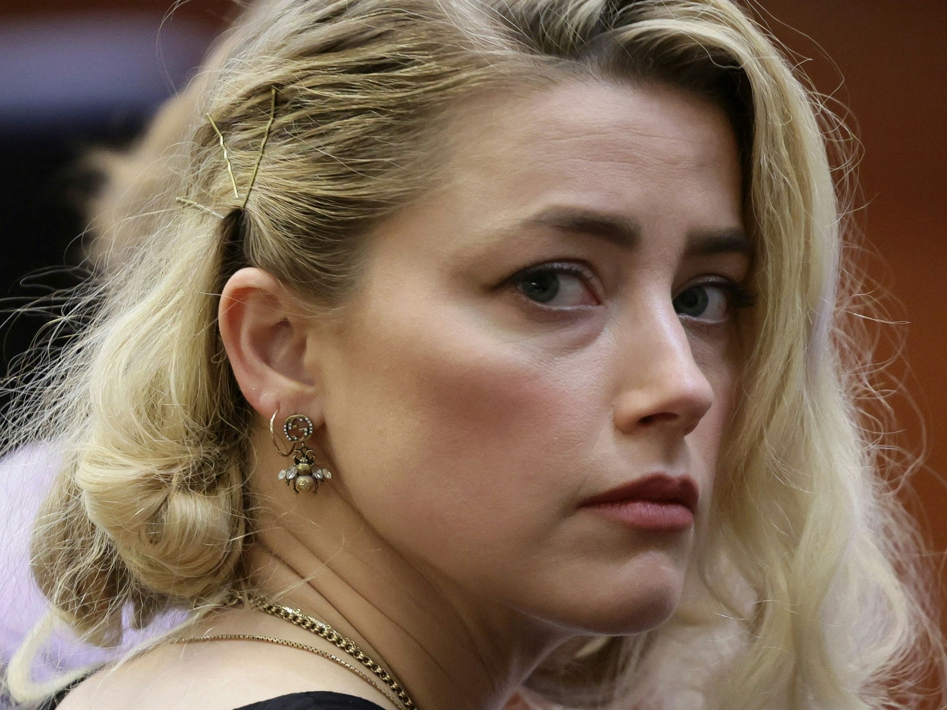 Amber Heard im Gerichtssaal in Fairfax am 1. Juni 2022.