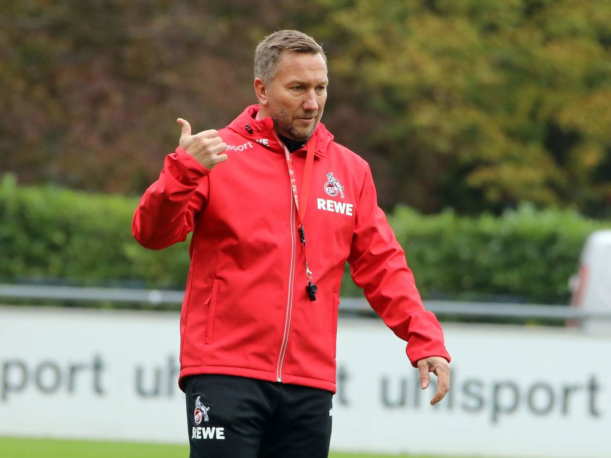 Manfred Schmid, hier am 11. November 2019 am Geißbockheim, arbeitete beim 1. FC Köln jahrelang als Co-Trainer.