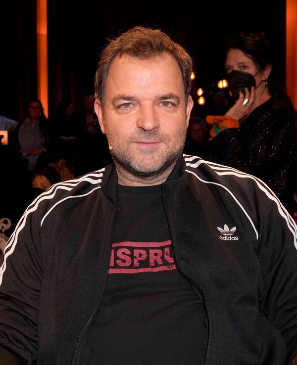Martin Rütter bei der Aufzeichnung der MDR/rbb-Talkshow Riverboat im Studio A im rbb Fernsehzentrum. Berlin, 10.12.2021 ***