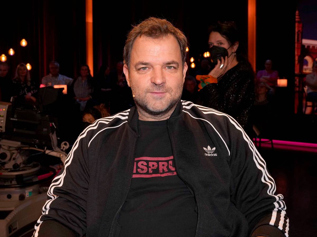Martin Rütter bei der Aufzeichnung der MDR/rbb-Talkshow Riverboat im Studio A im rbb Fernsehzentrum. Berlin, 10.12.2021 ***
