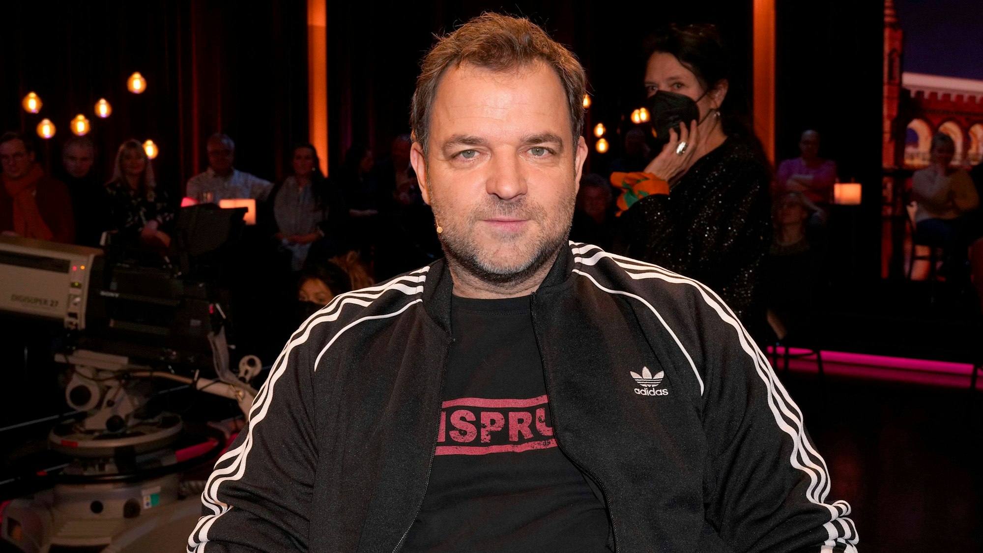 Martin Rütter bei der Aufzeichnung der MDR/rbb-Talkshow Riverboat im Studio A im rbb Fernsehzentrum. Berlin, 10.12.2021 ***