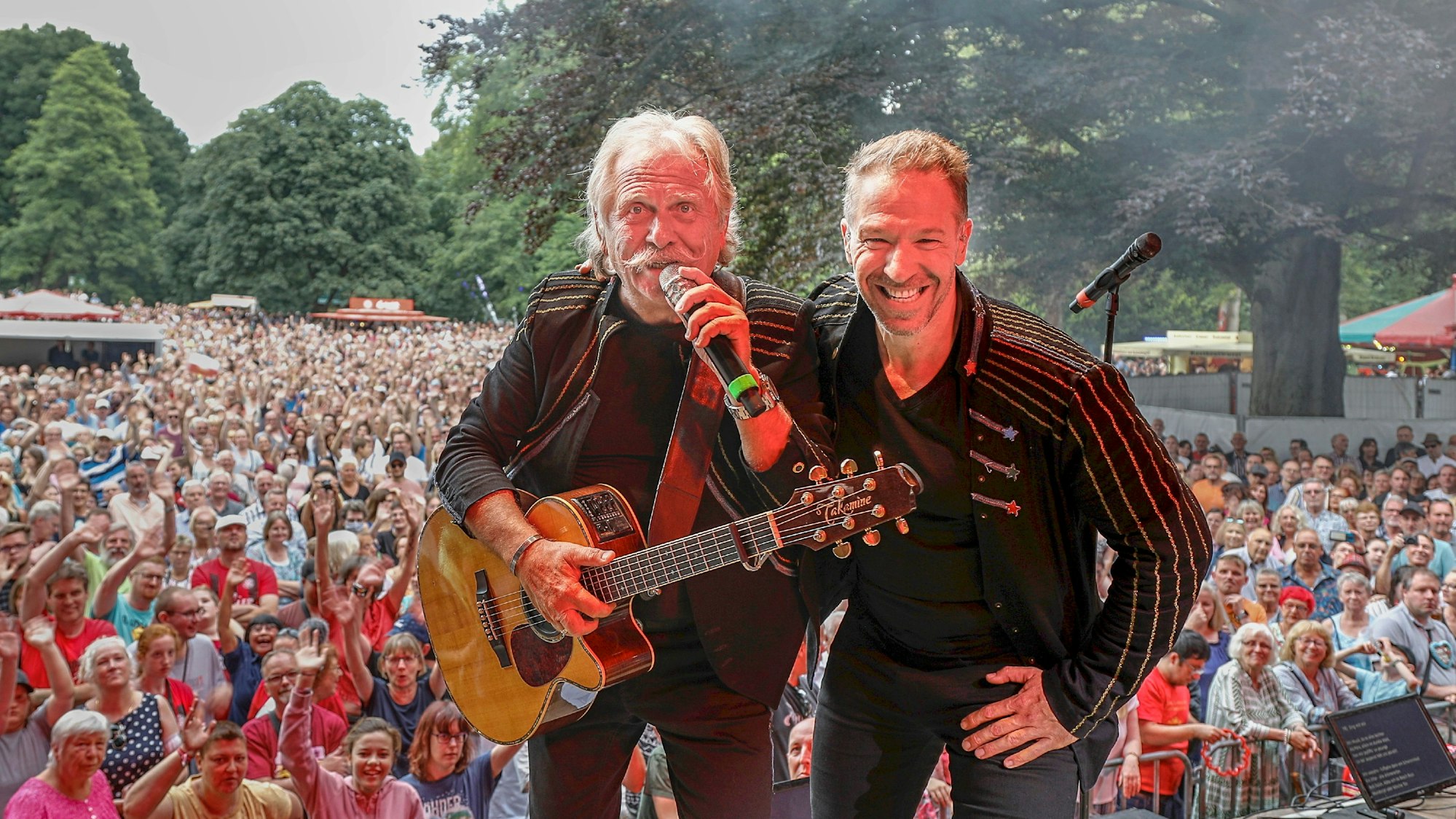 Henning Krautmacher und sein Nachfolger Patrick Lück beim Schlebuscher Volksfest. Zusammen traten sich auch am Sonntag (25. September 2022) beim ZDF-„Fernsehgarten“ auf.