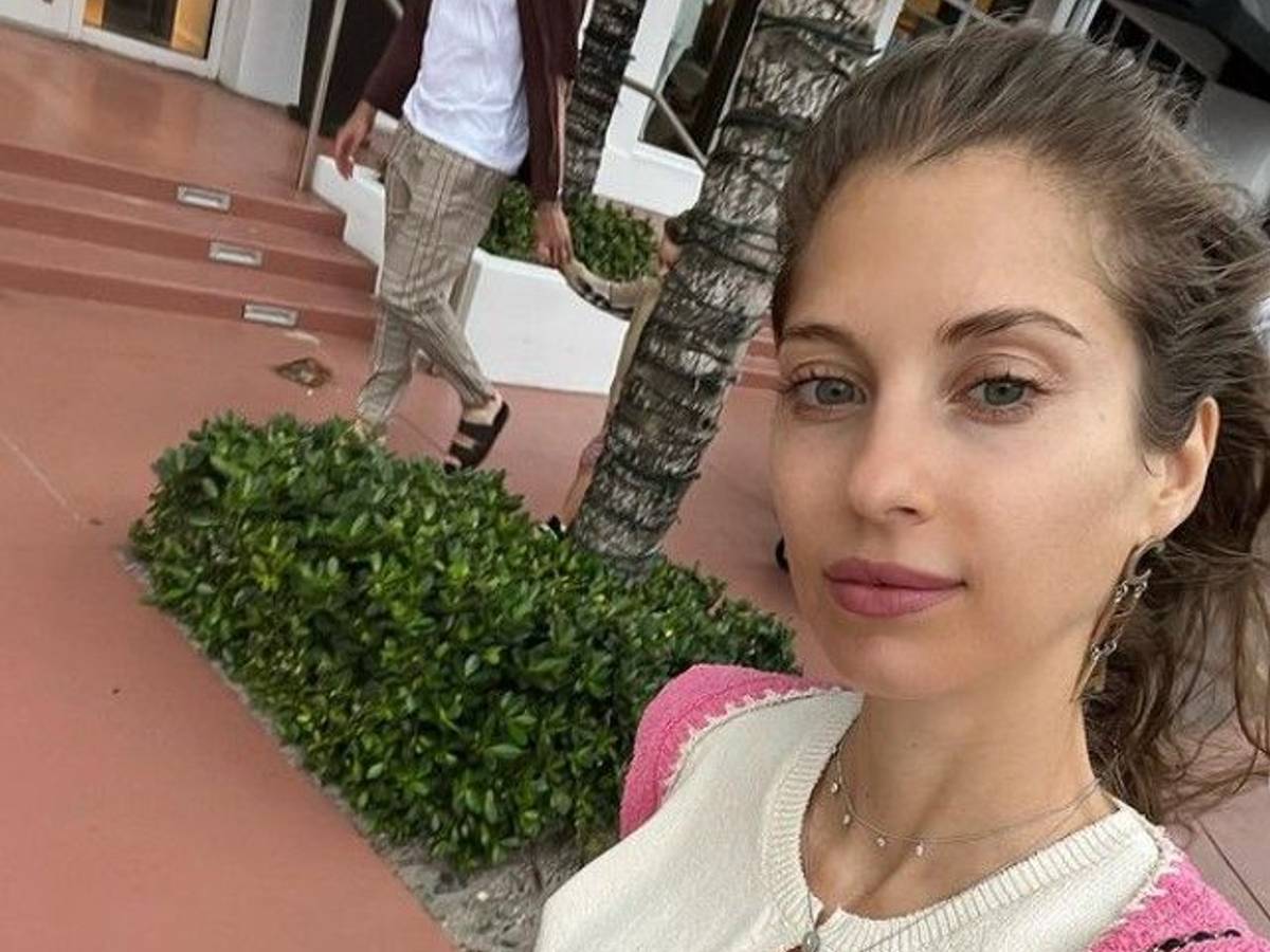 Cathy Hummels, hier auf einem Instagram-Selfie vom 21. Mai 2022, hat den Fans von einem kuriosen Vorfall berichtet.
