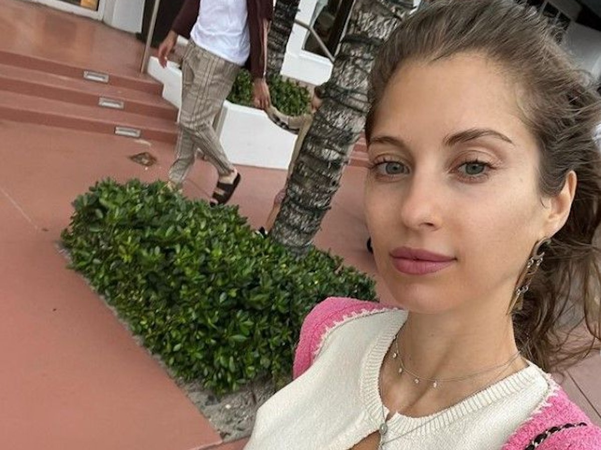 Cathy Hummels, hier auf einem Instagram-Selfie vom 21. Mai 2022, hat den Fans von einem kuriosen Vorfall berichtet.