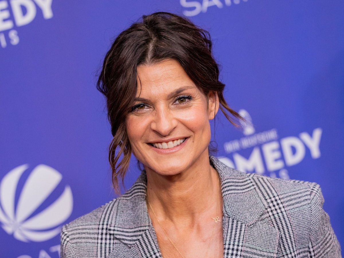 Marlene Lufen kommt über den Roten Teppich zur Verleihung des "Deutschen Comedypreises".