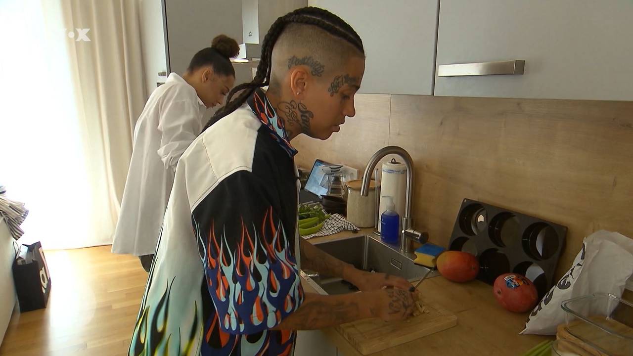 Vox-Gastgeber Steph bekommt an Tag 5 Kochnachhilfe von Ex-Freundin Melissa.