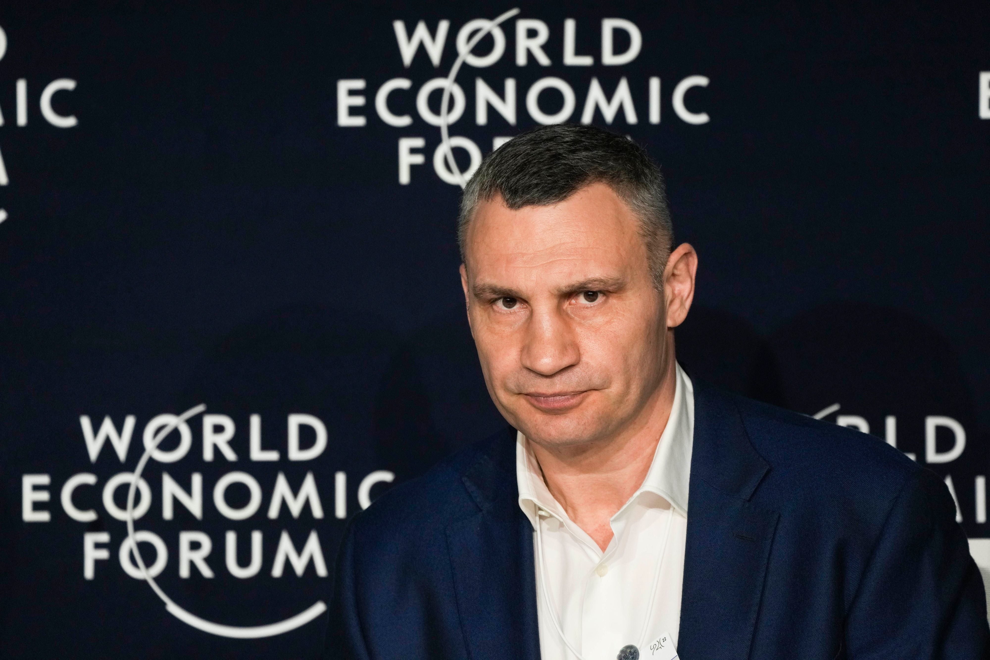 Die Regierende Bürgermeisterin von Berlin wollte mit Vitali Klitschko telefonieren – hatte dann aber einen Betrüger dran. Unser Foto zeigt (den echten) Klitschko am 26. Mai auf dem Weltwirtschaftsforum in Davos.