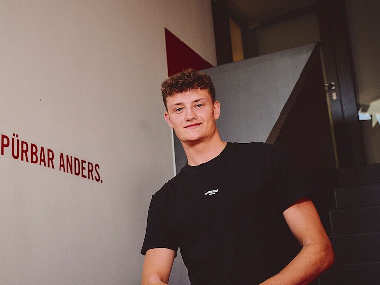Eric Martel wurde am 24. Juni 2022 als Neuzugang vorgestellt, der Mittelfeld-Spieler kommt von RB Leipzig.