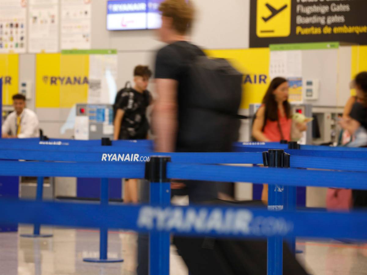 Ein Ryanair-Schalter am Flughafen von Palma de Mallorca am 24. Juni 2022.