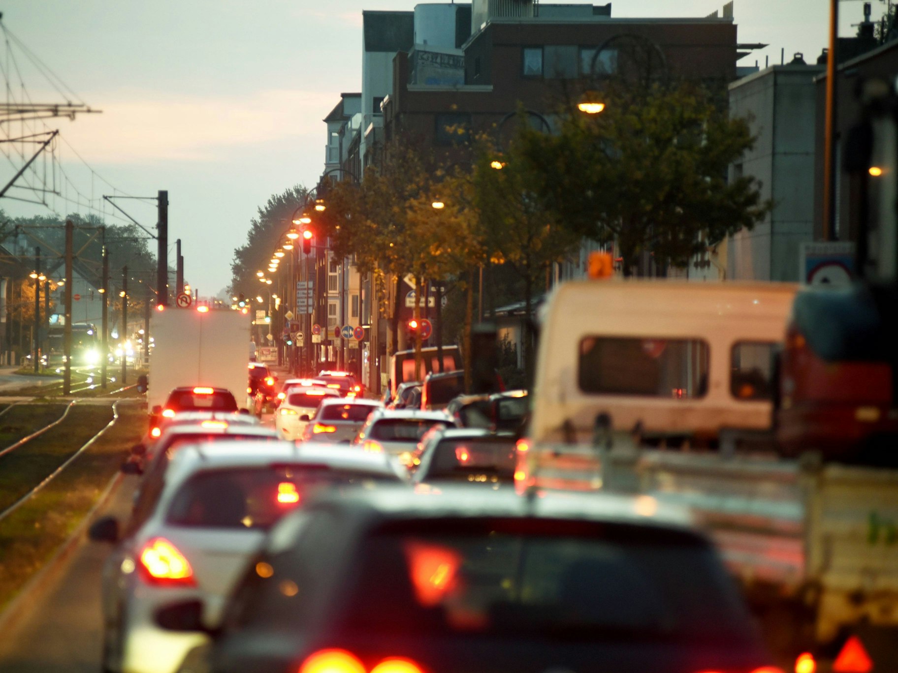 Stau auf der Aachener Straße.