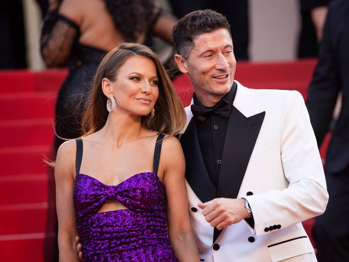 Anna Lewandowska und Robert Lewandowski in feinem Zwirn bei den Filmfestspielen in Cannes.